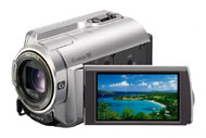 機能アップ、サイズはダウン――ハンディカム「HDR-XR350V」「HDR-CX370V