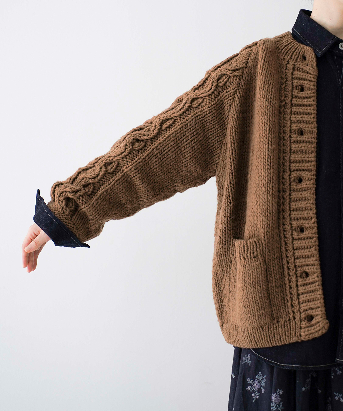 ペルーケーブルスリーブニットカーディガン｜nest Robe / CONFECT