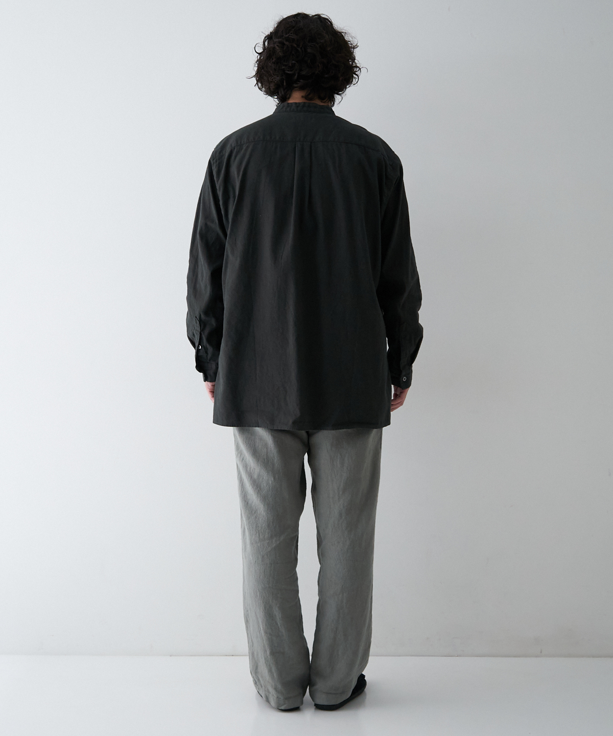 UpcycleLino] 起毛リネン バンドカラーシャツ｜nest Robe / CONFECT