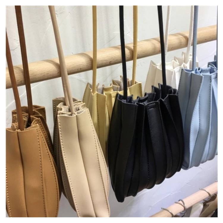 楽天市場】スマホショルダーバッグ レディース スマホポーチ カヌレ