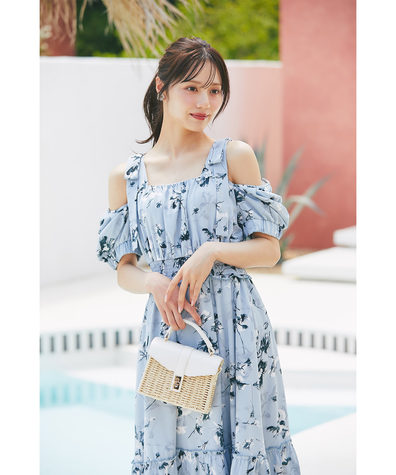 肩リボン付きオフショル風フラワープリントワンピース