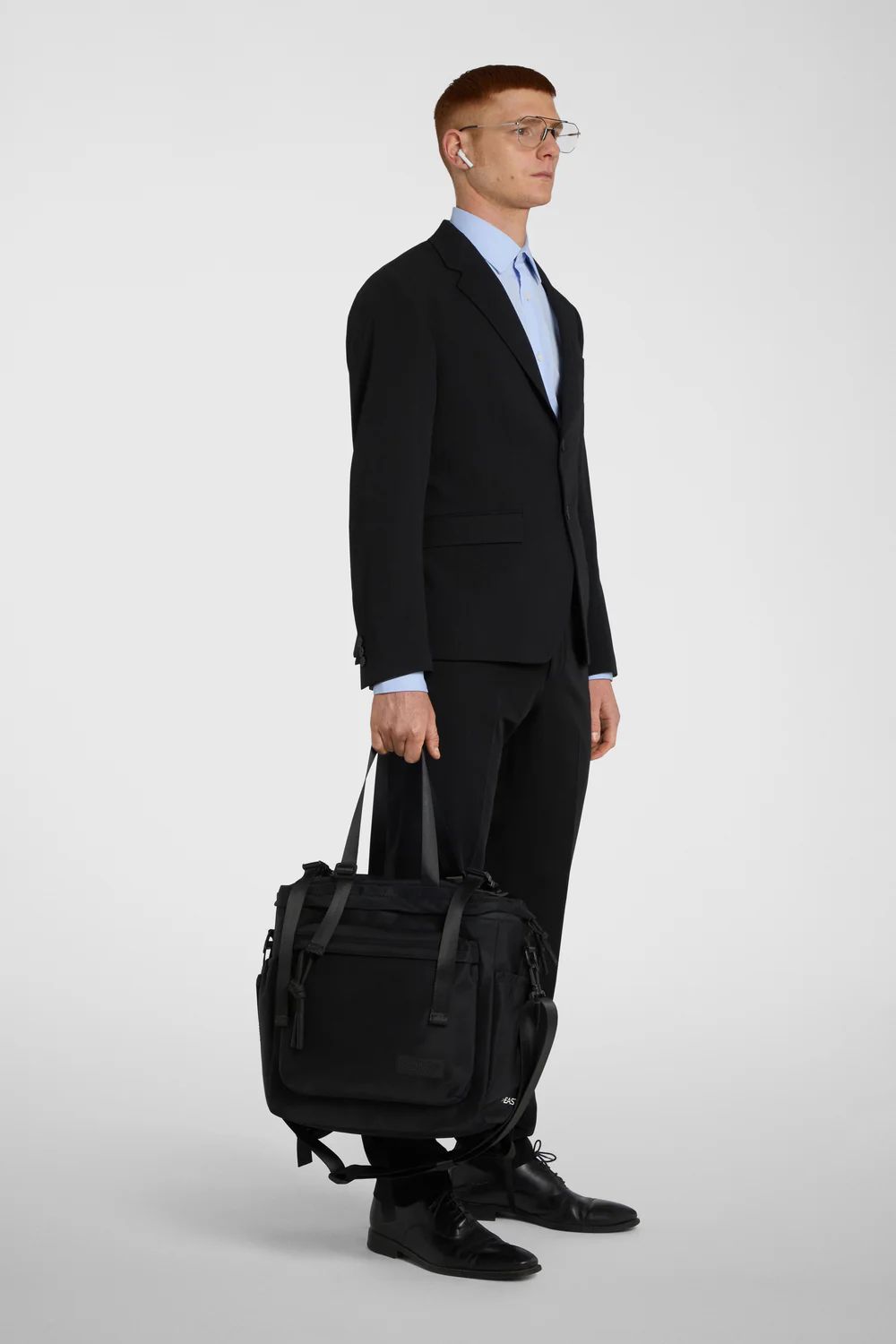 DONE! - East+West Nylon M (ブラック) ナイロン バックパック | 4.444glad