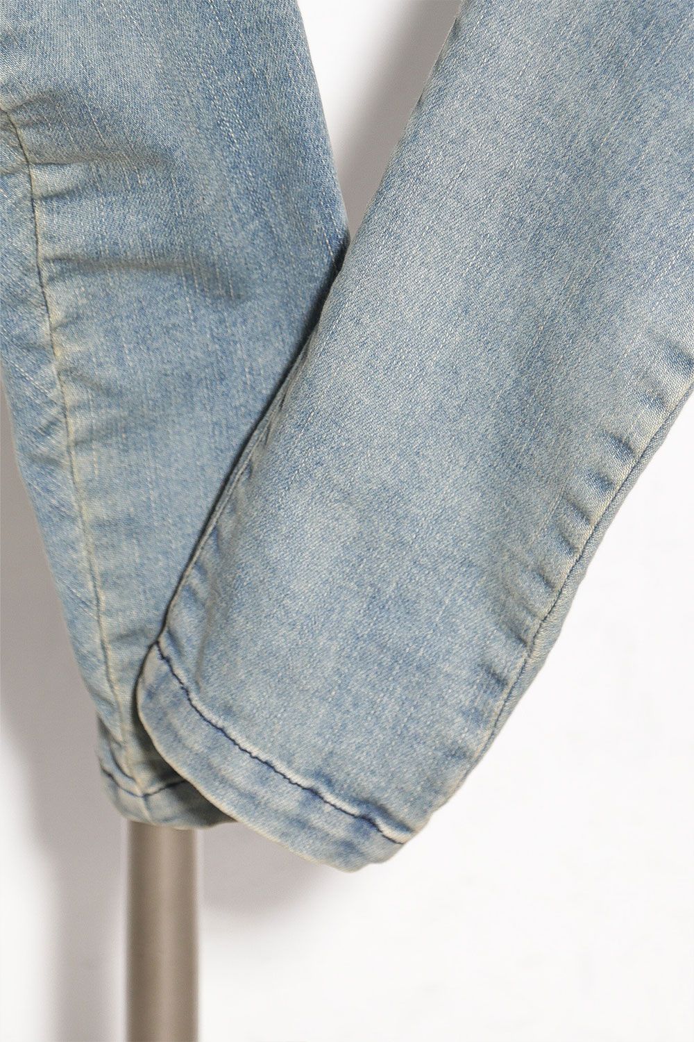 A.F ARTEFACT - サルエルカーゴスキニーデニム / Indigo Denim Cargo