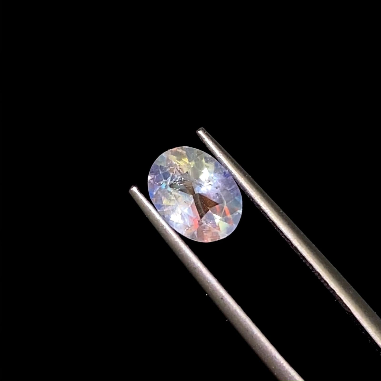レインボームーンストーン(宝石名ラブラドライト)タンザニア産 1.24ct