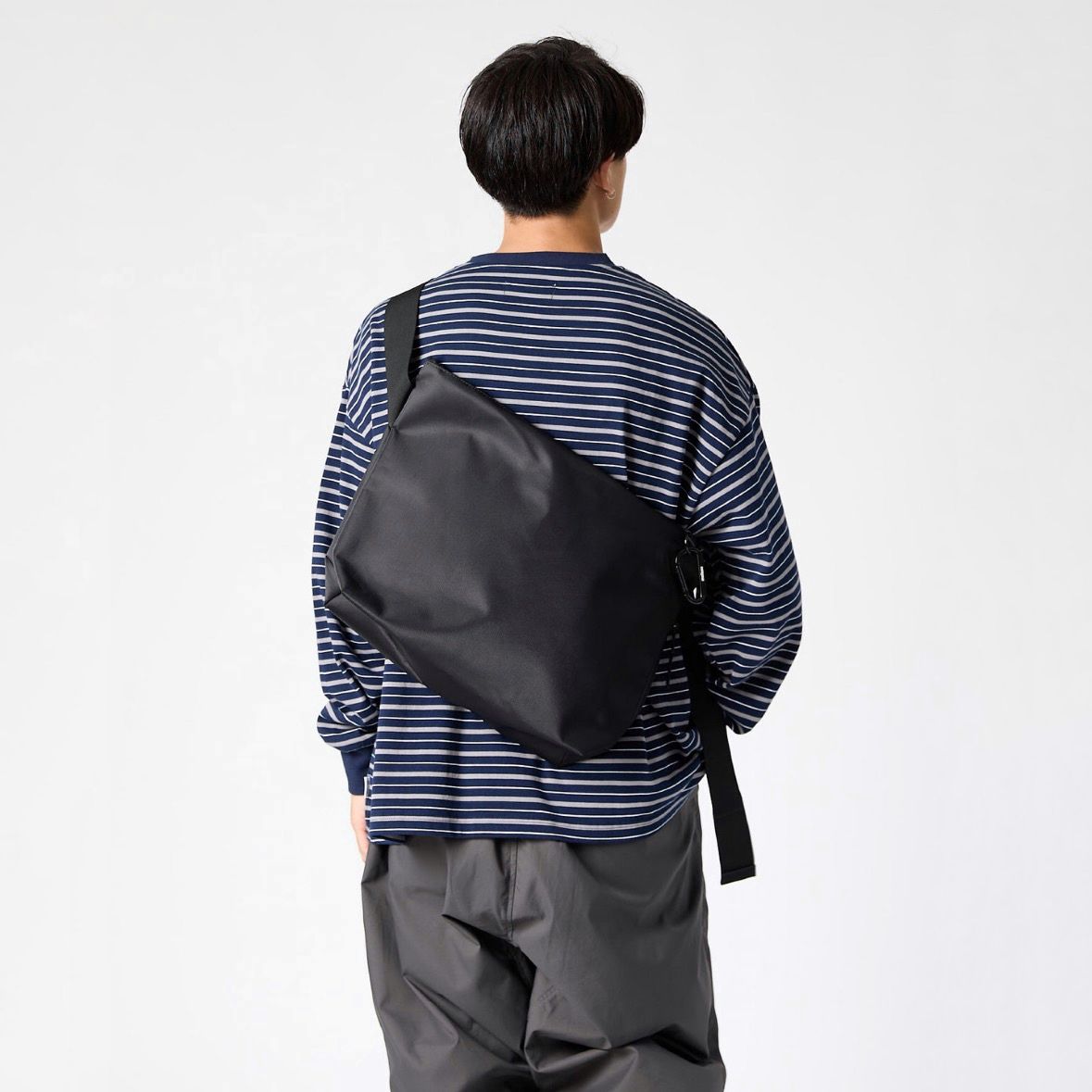 meltum - 【再販売通知受付可能】Nylon Messenger Bag(M) | ACRMTSM
