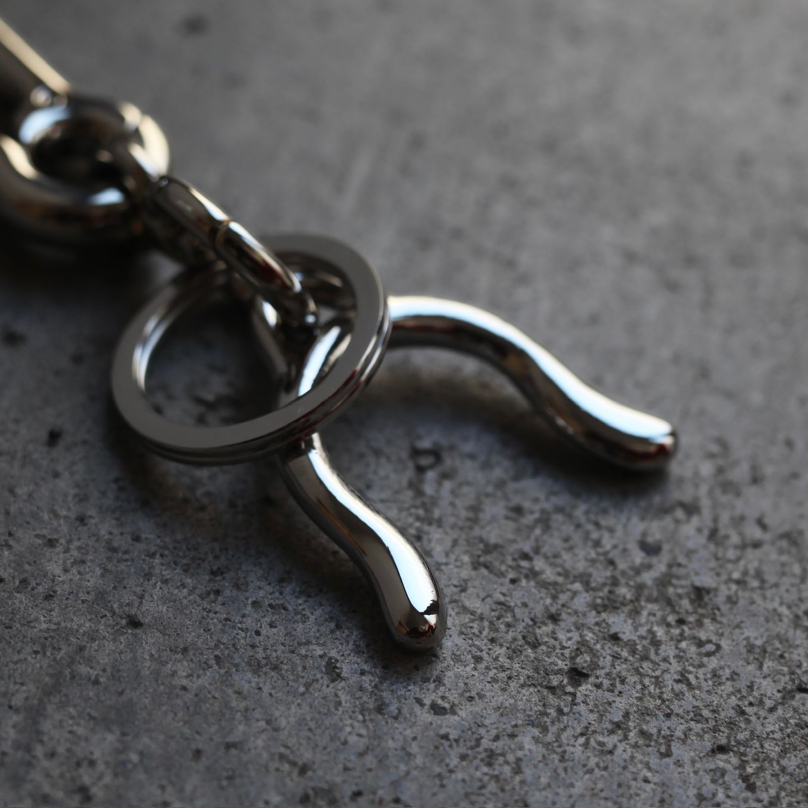 HIDAKA - 【残りわずか】Pet Bottle Holder(SILVER) | ACRMTSM ONLINE