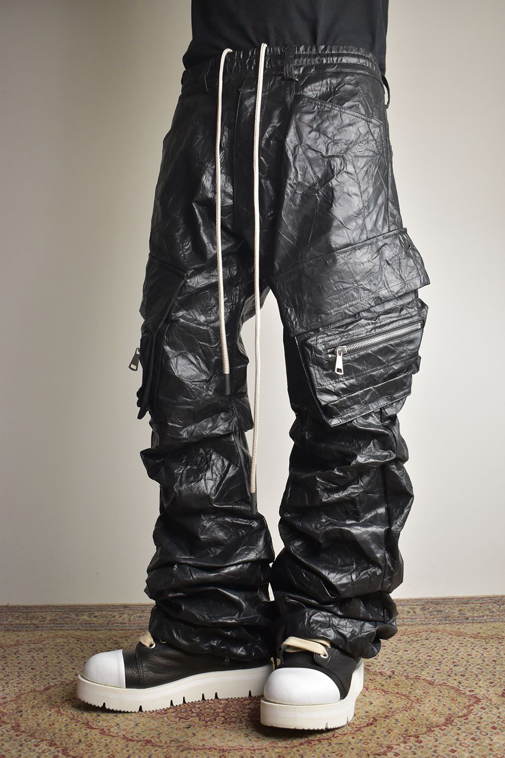 A.F ARTEFACT - Washer Synthetic Leather Boots Cut Tuck Cargo Pants