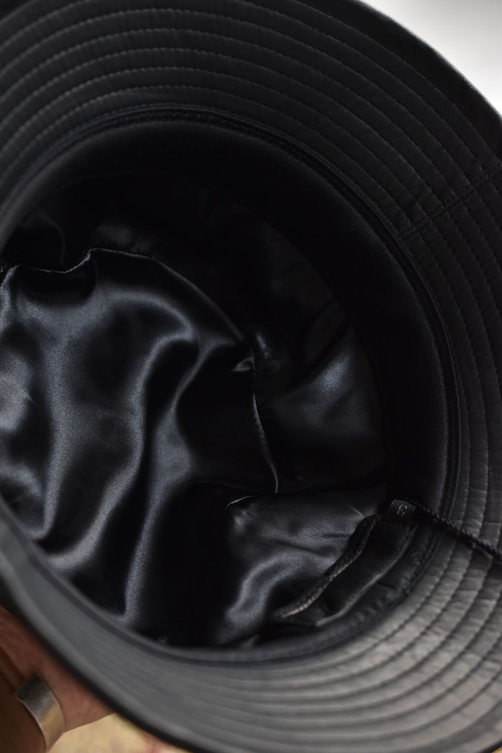 ISAMU KATAYAMA BACKLASH - Furniture Leather Bucket Hat