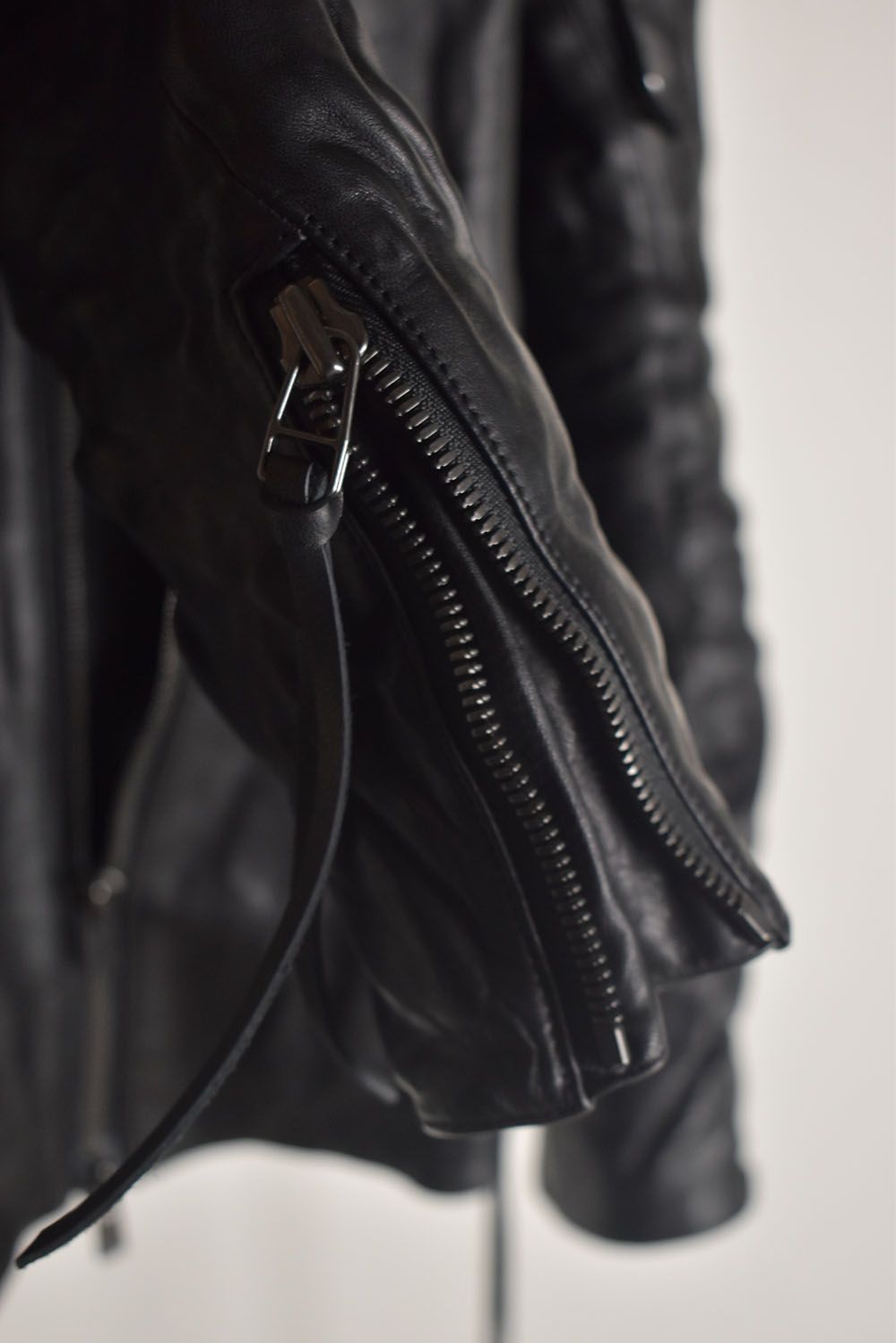 D.HYGEN - Horse Leather Hood Attachd Jacket 