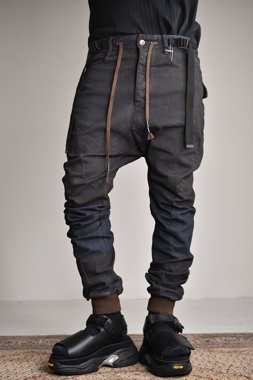 D.HYGEN - Mad processing Stretch Denim Drop Crotch Jog Pants