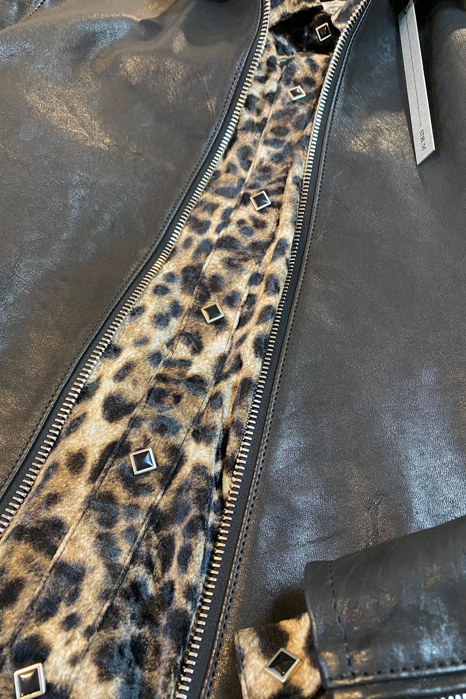 STRUM - 50 デニール レオパードプリントベロア ウエスタンシャツ