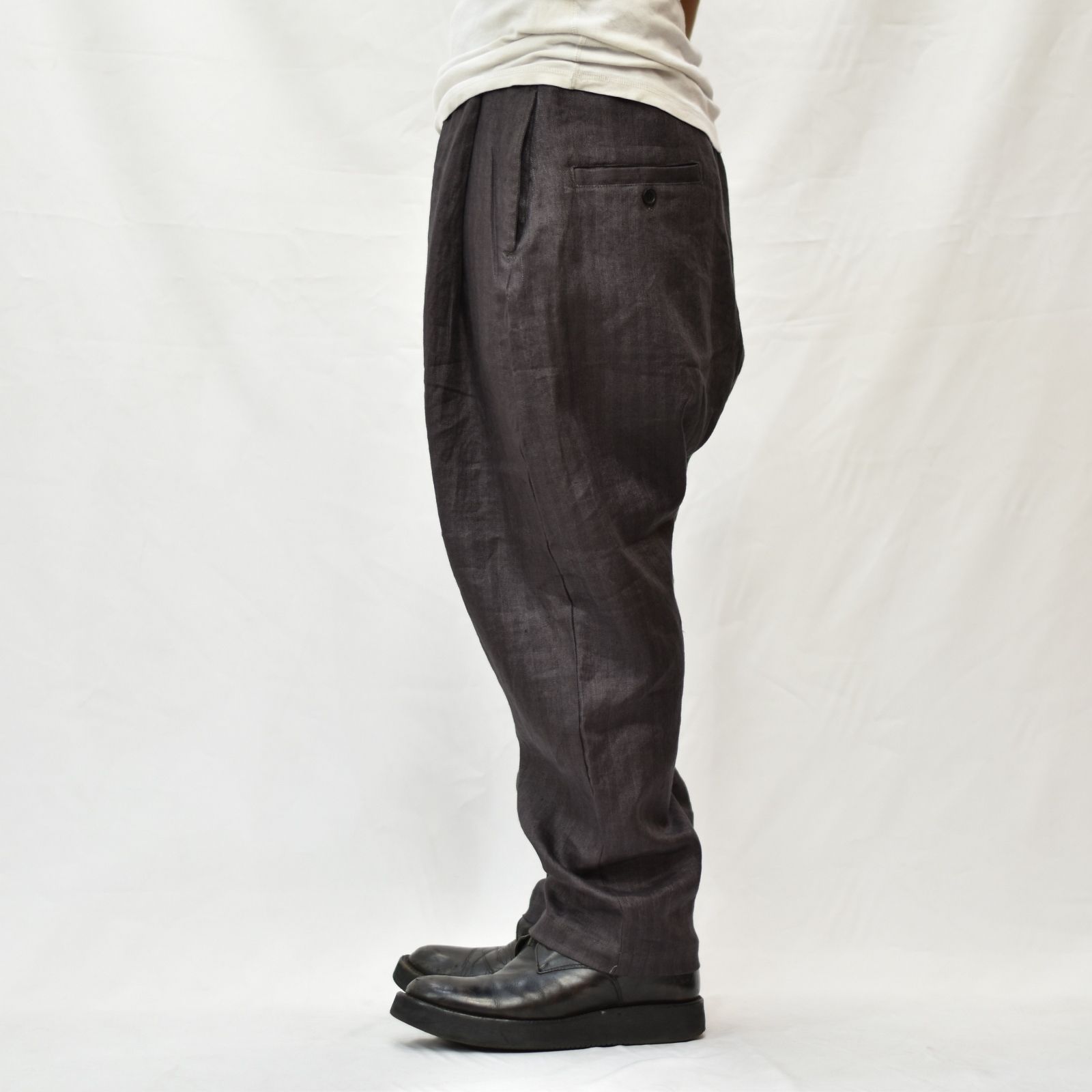 ISAMU KATAYAMA BACKLASH - へリンボンリネン サルエルイージーパンツ