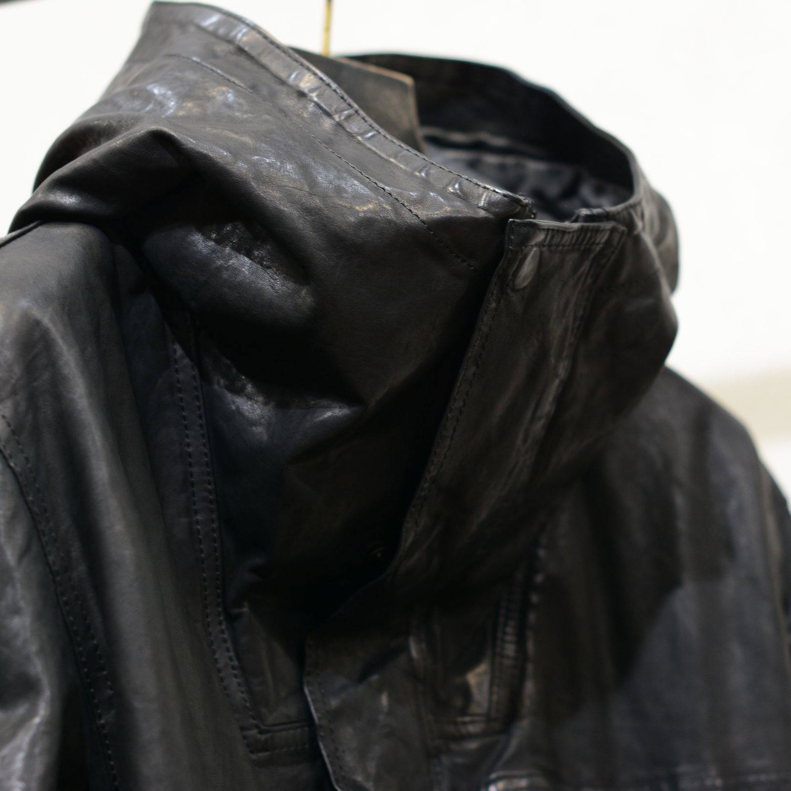 ISAMU KATAYAMA BACKLASH - イタリアン キップ製品染めフーディコート