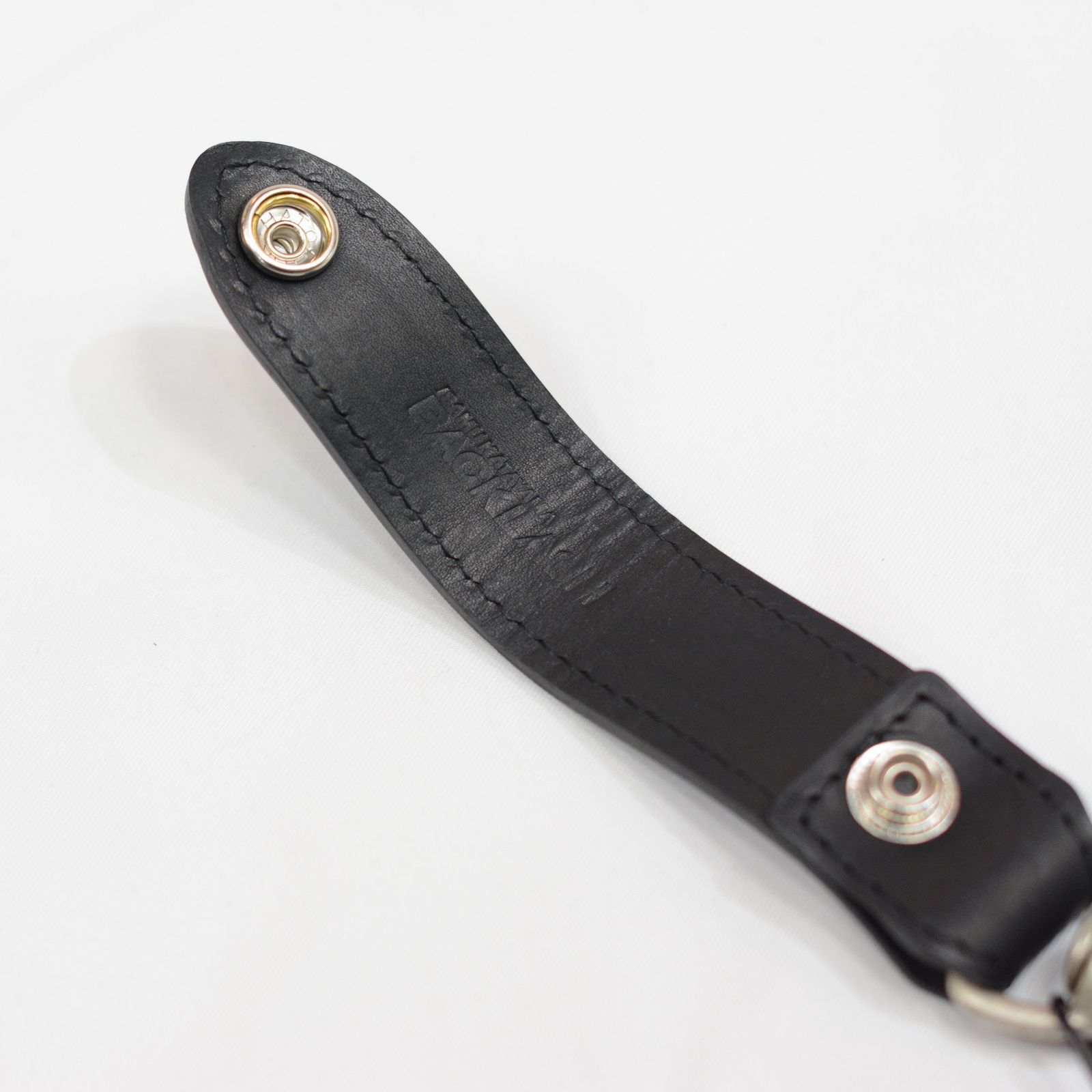 ISAMU KATAYAMA BACKLASH - GUIDIオイルカーフ キーホルダー | chord