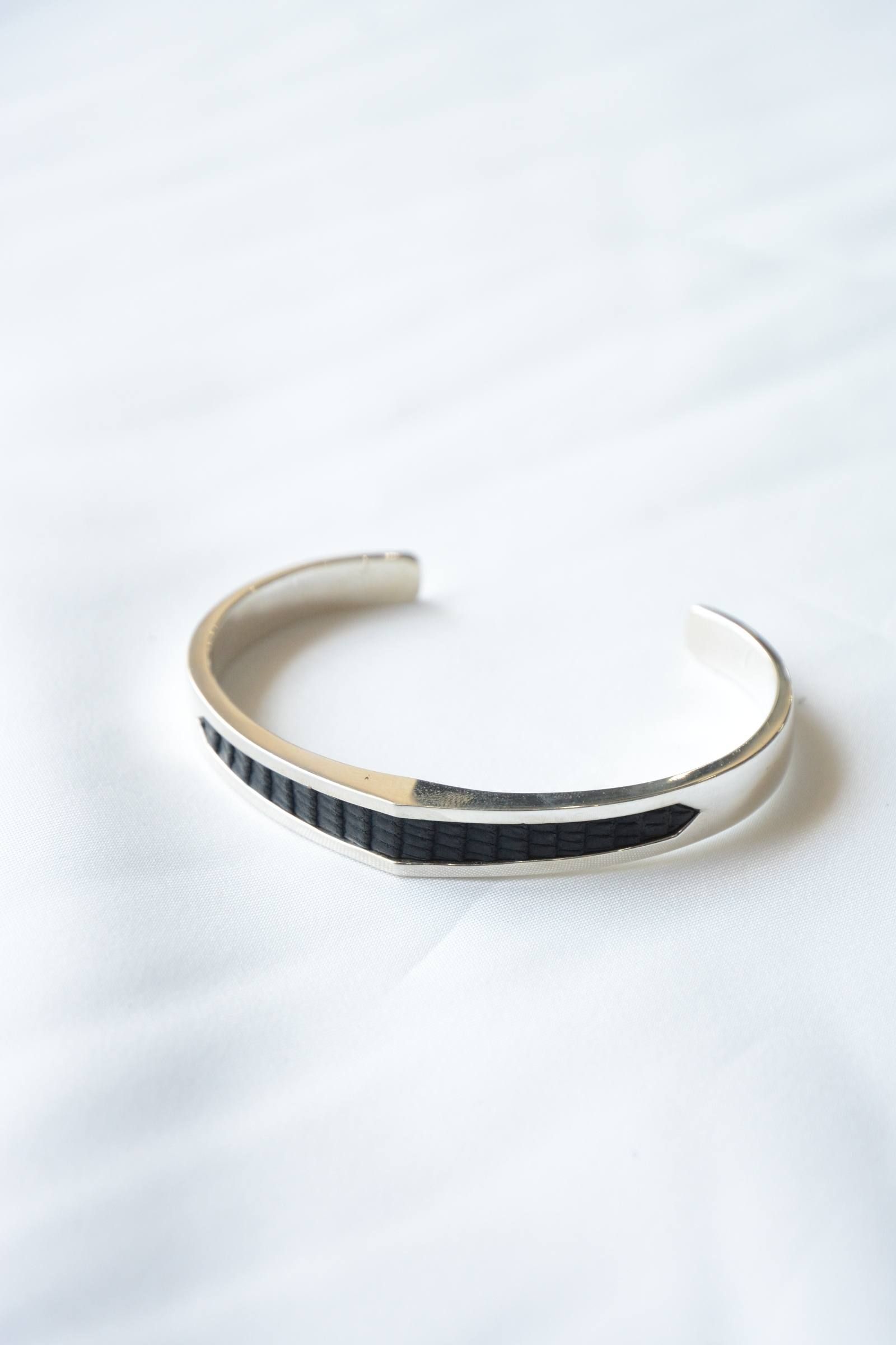 ISAMU KATAYAMA BACKLASH - シルバー+リザード バングル | chord