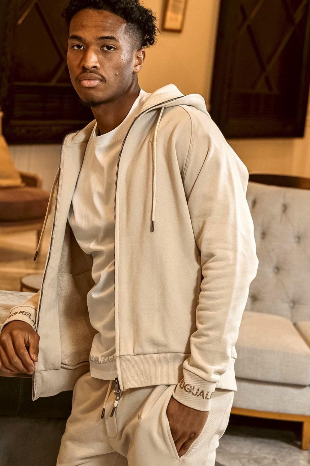 1PIU1UGUALE3 RELAX - HOODIE WITH RHINESTONE CUFFS / ラインストーン