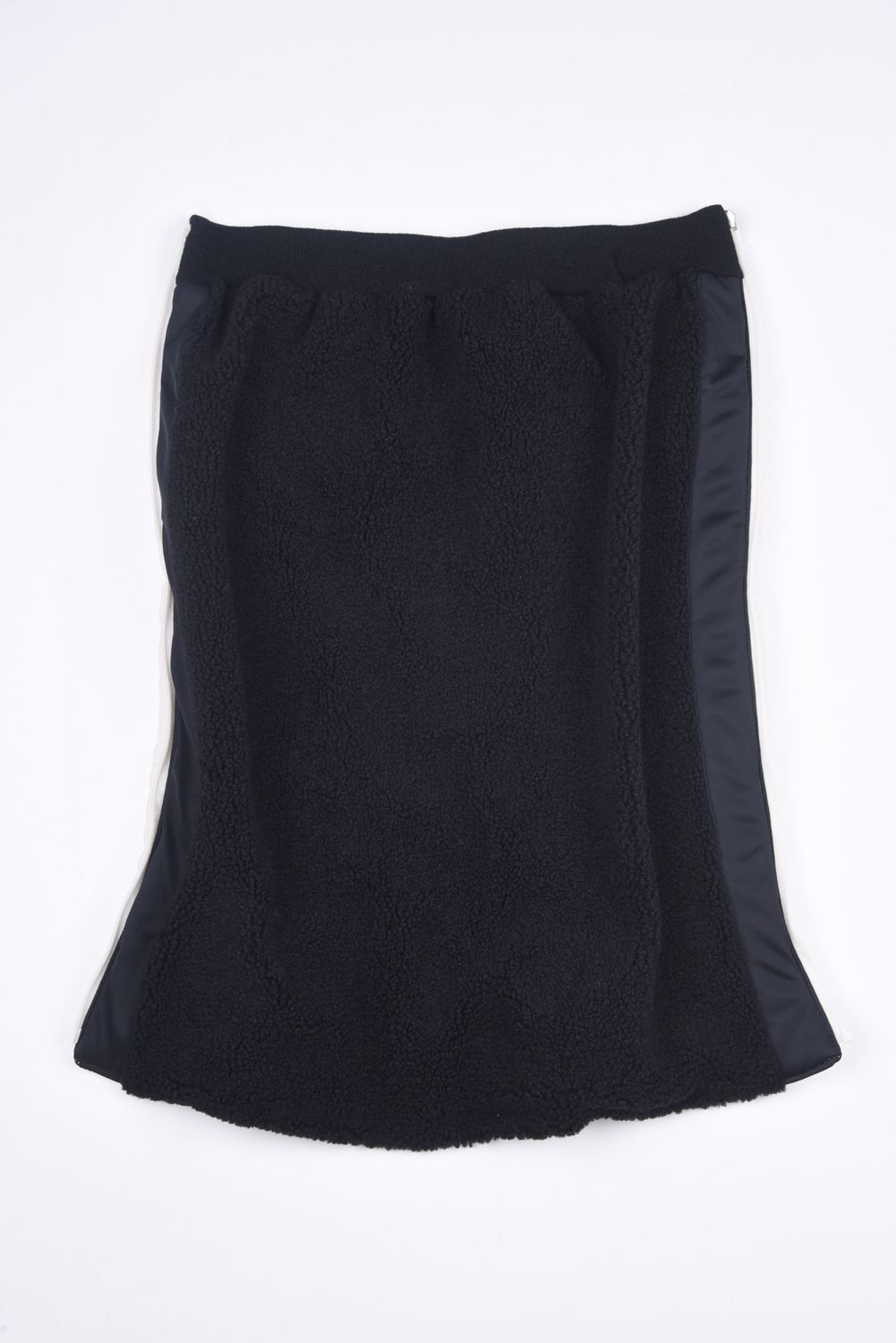 MARK&LONA - NODE PUFFY ZIP ON LEG WARMERS / サークルスカル刺繍 裏