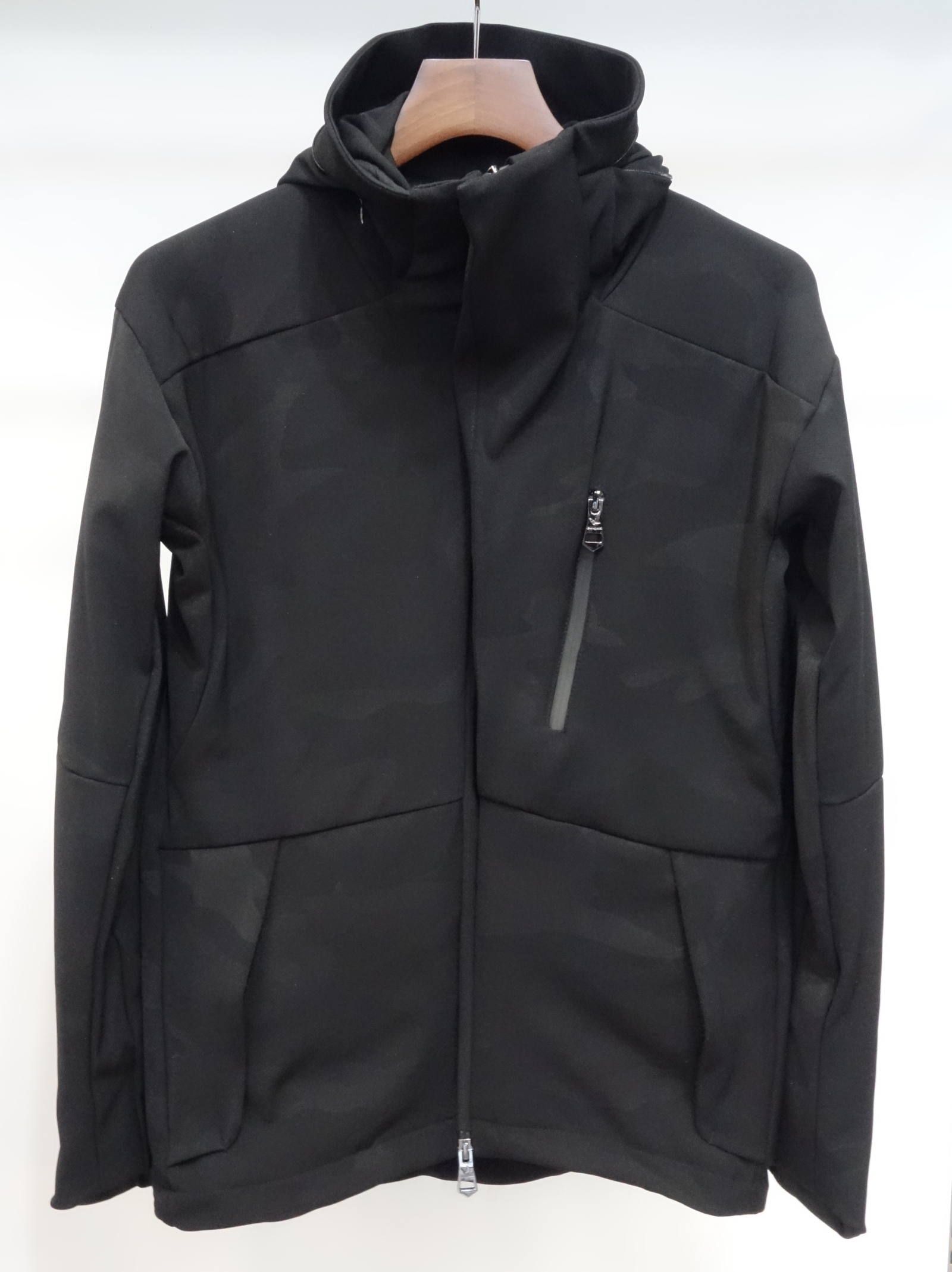 1PIU1UGUALE3 RELAX - ダブルクロス4WAYストレッチスタンドネック