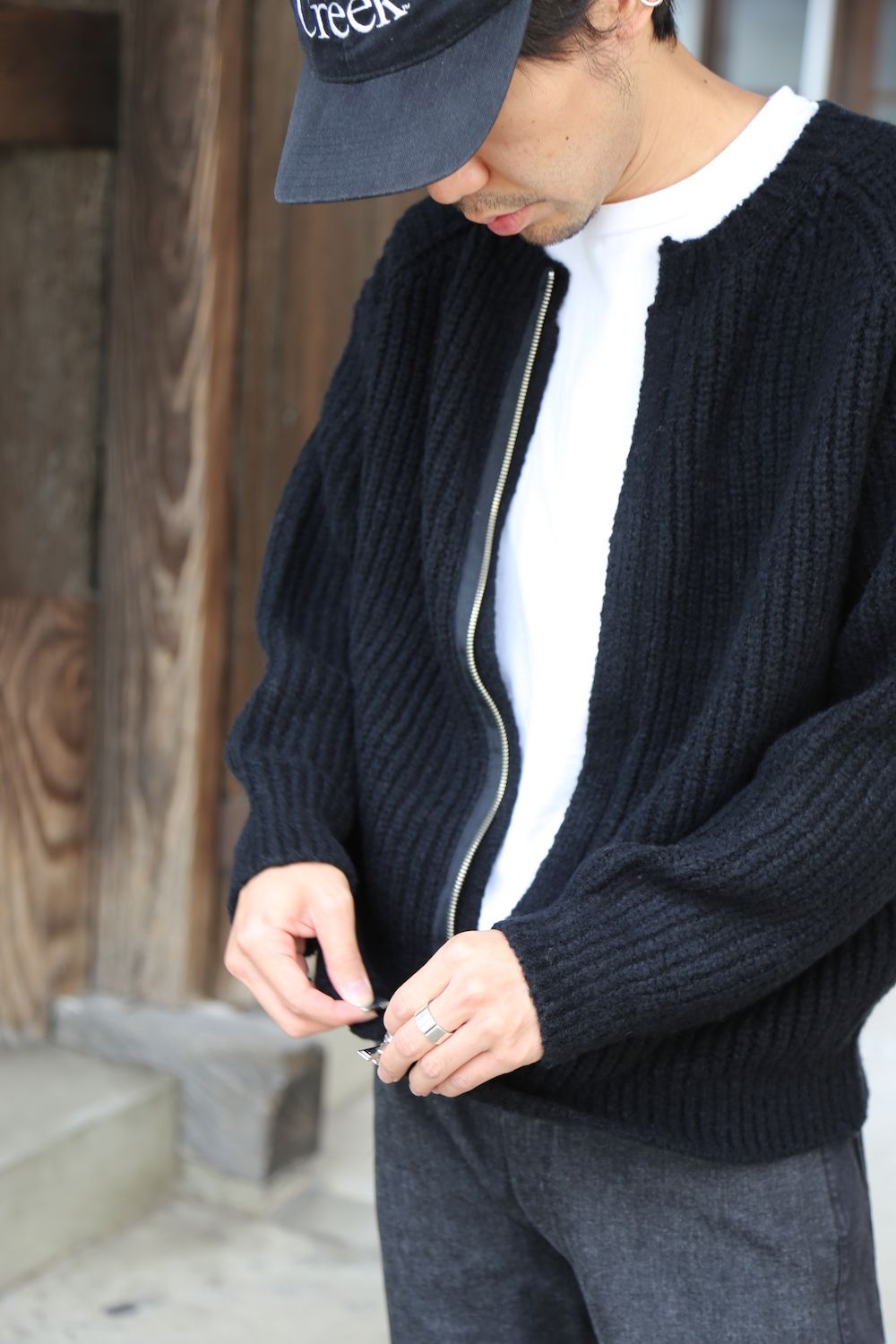 YOKE 20aw 3G BACK ZIP RIB CREW NECK