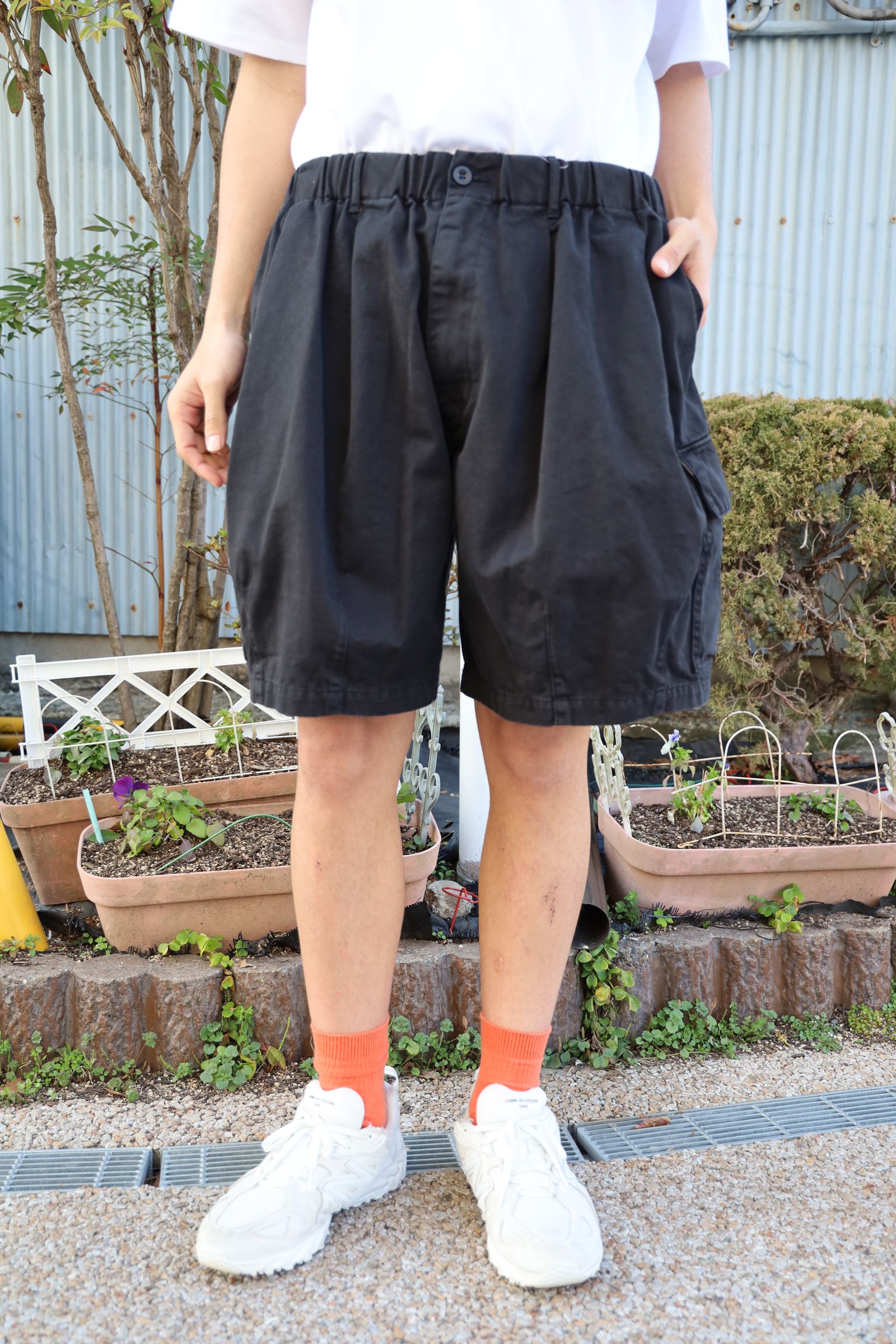 is-ness - イズネス25SS BALLOON EZ CARGO SHORTS(1005SSPT04)BLACK