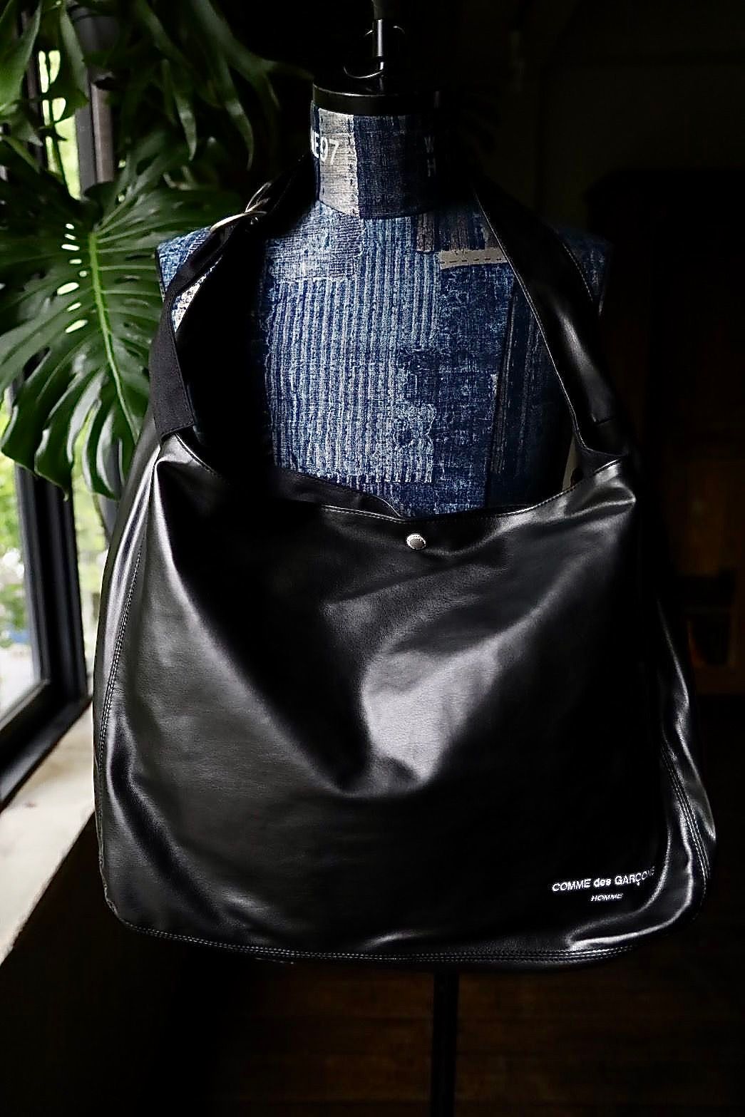 COMME des GARCONS HOMME - コムデギャルソンオム24AW 合皮ショルダー