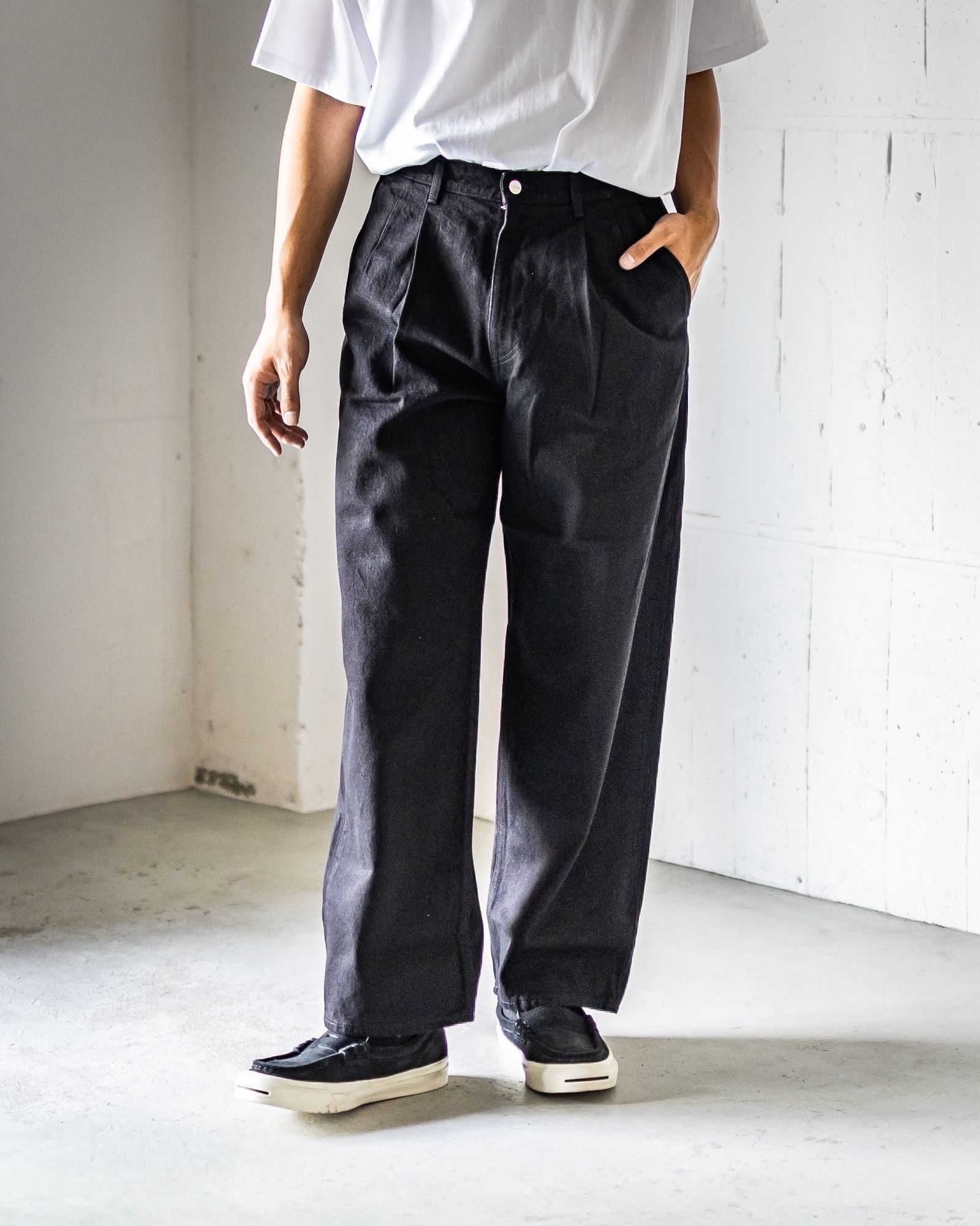 Graphpaper - グラフペーパー Selvage Denim Two Tuck Pants(GU261