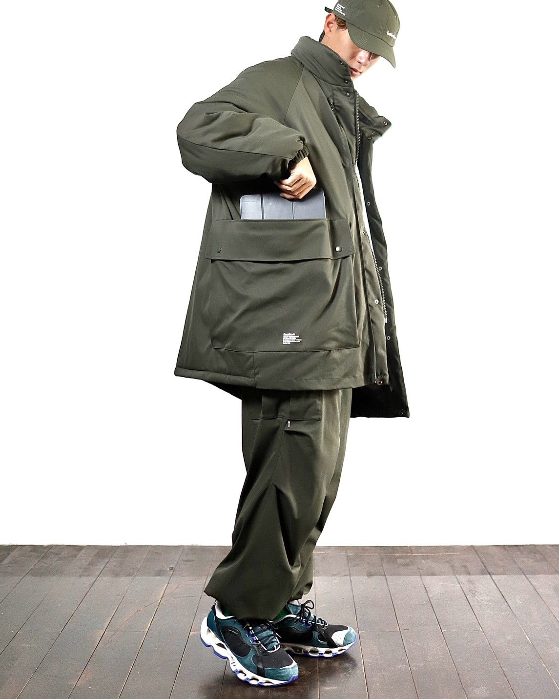 FreshService × HOUYHNHNMコラボ