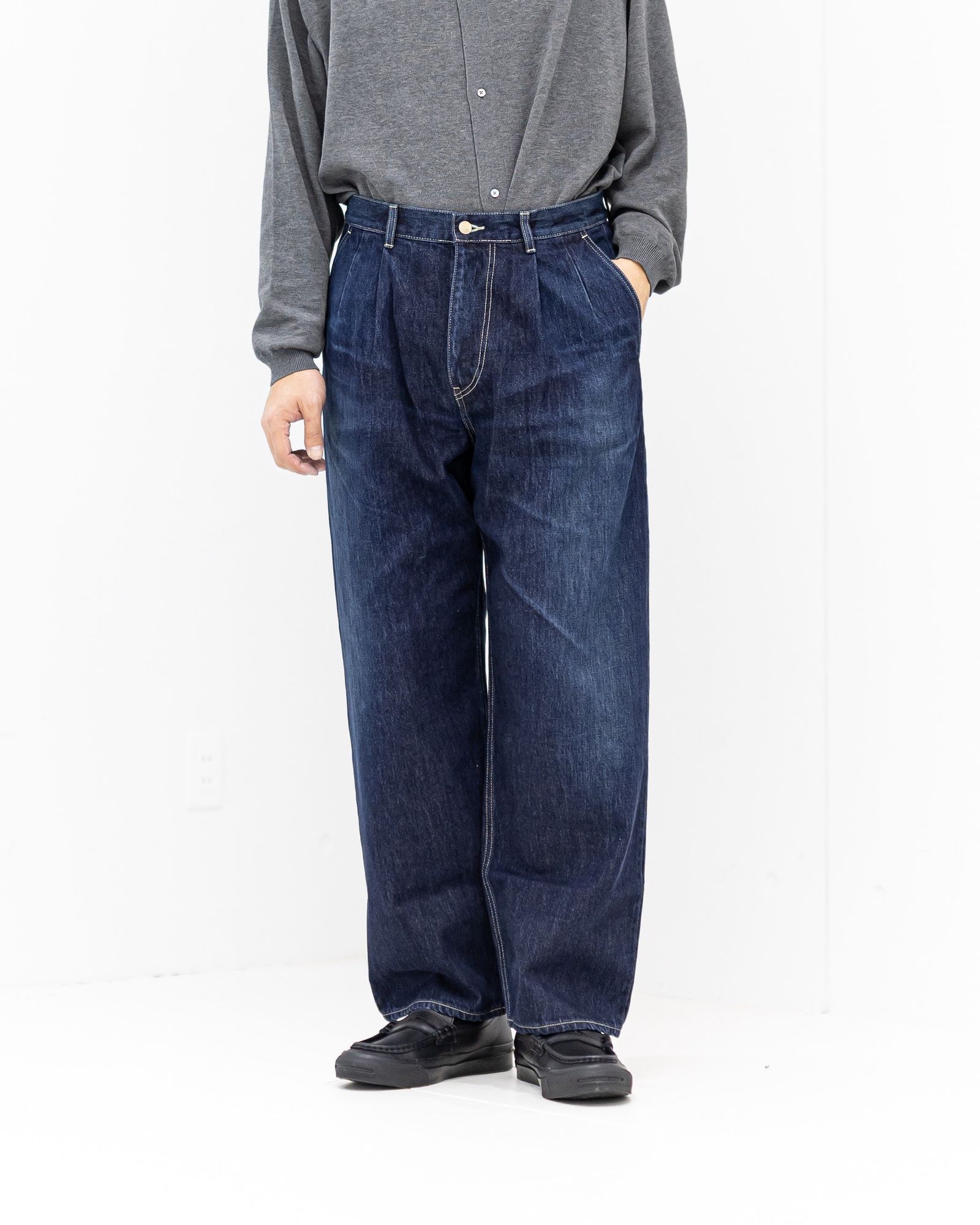 Selvage Denim Two Tuck Pants | MARK