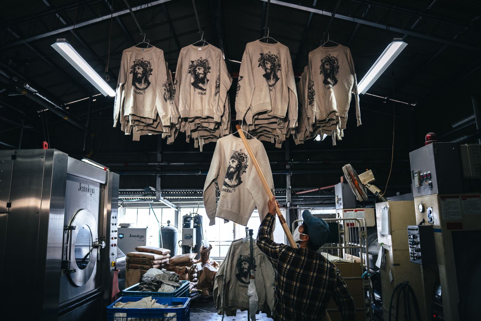 Saint Mxxxxxx × 河村康輔コラボスウェット2月5日(土)10:00発売 | MARK