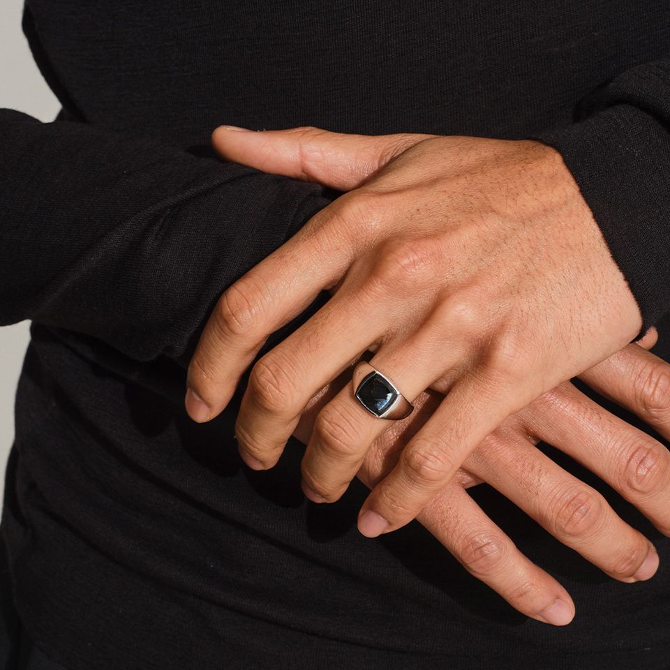 TOMWOOD - Kay Ring Black Larvikite / シグネットリング (ブラックラ