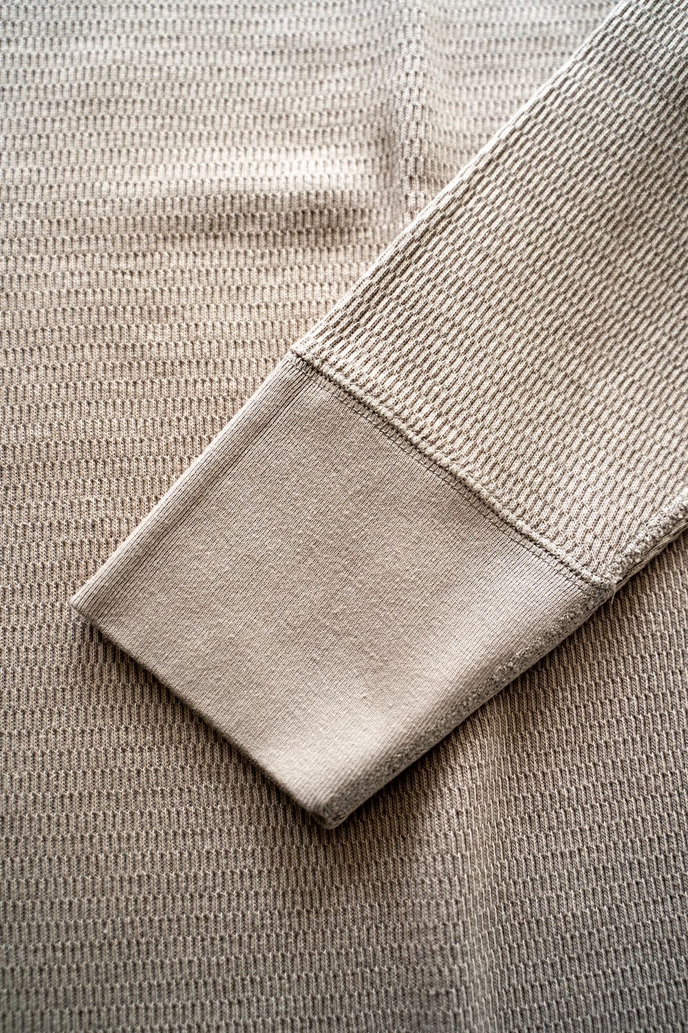 CIOTA - 【ラスト1点】スビンコットンワッフル(ハニカムメッシュ)ロンT