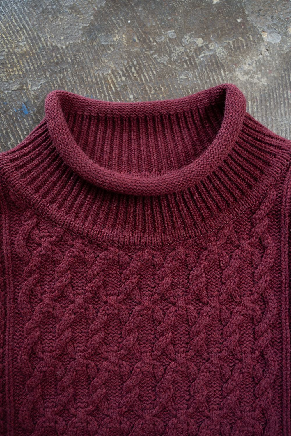 YASHIKI - 【ラスト1点】Banka Curl High Neck Knit(BURGUNDY) | Salty