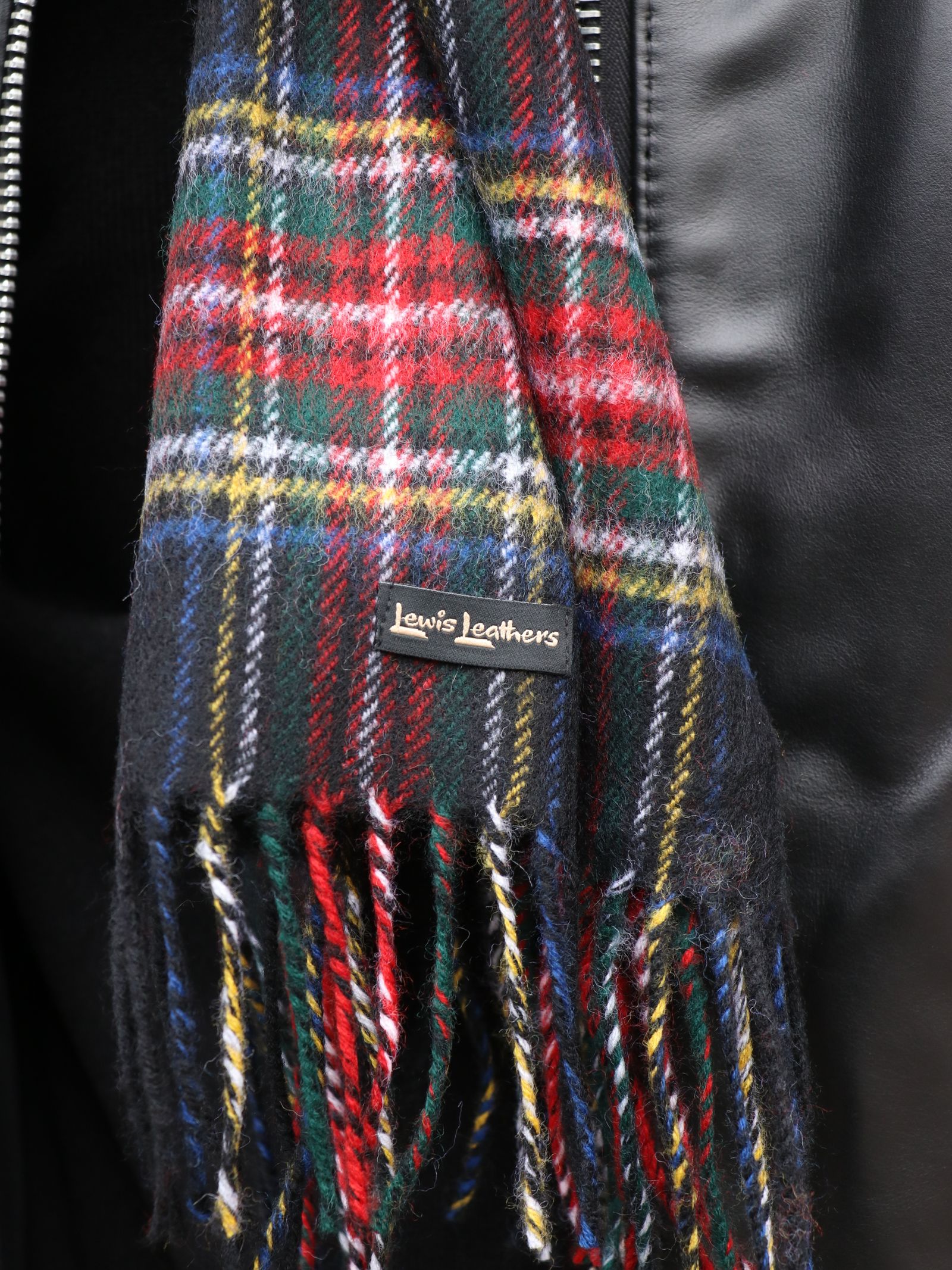 Lewis Leathers - SCOTISH WOOL SCARF - STEWART ROYAL (BLACK TARTAN