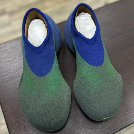 リーク】アディダス イージー ニット ランナー 