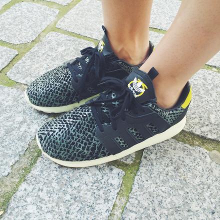 リタ オラ × アディダス オリジナルス ブラック パック - スニーカー