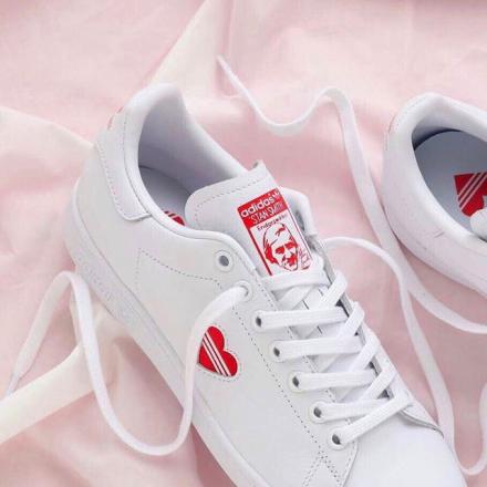 国内販売開始】アディダス オリジナルス ウィメンズ スタンスミス