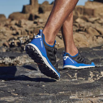 国内5月17日発売予定】ホワイト マウンテニアリング × アディダス