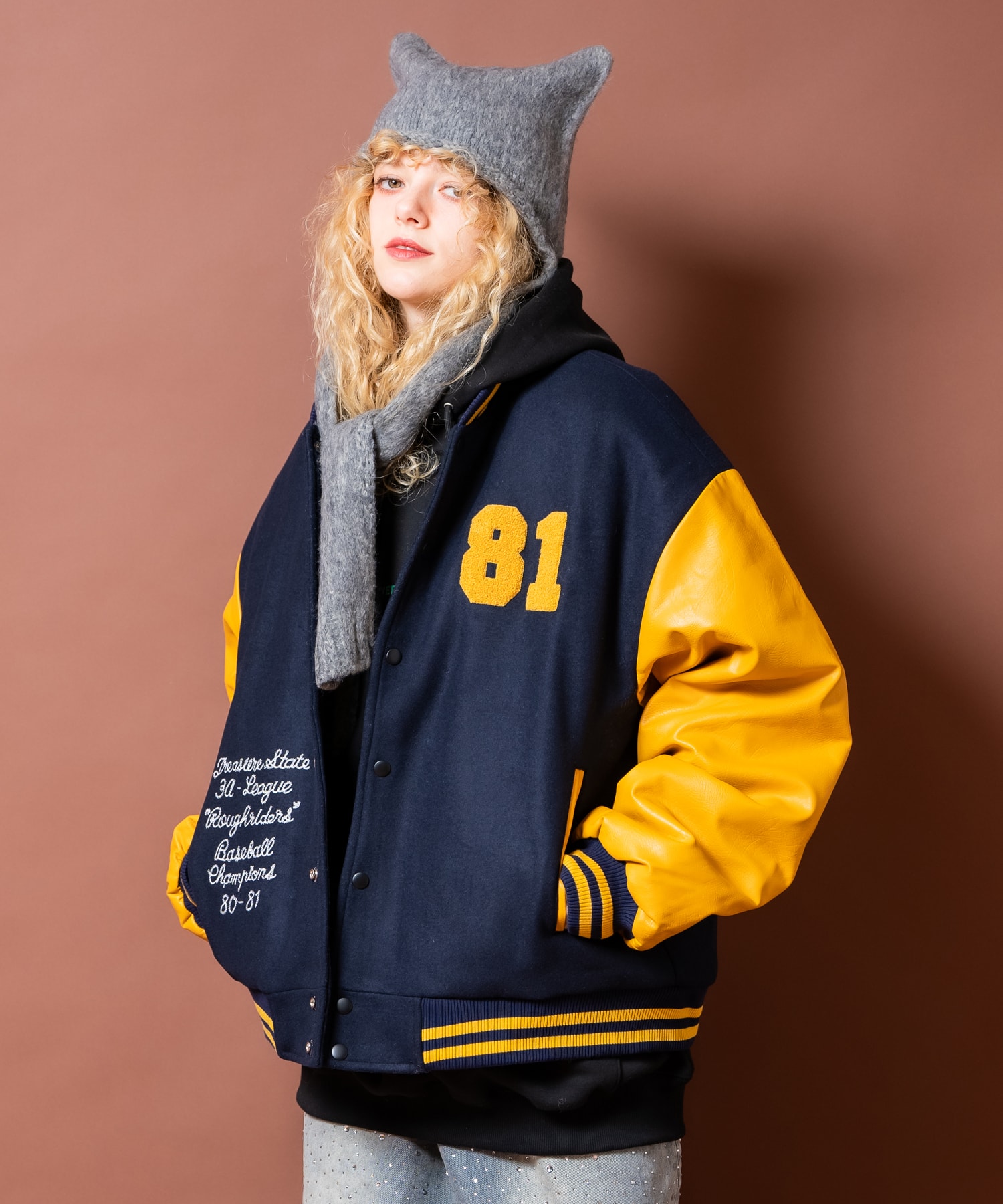 チェーンステッチ刺繍サガラワッペンウール＆合成皮革切替キルティング