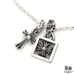 クロムハーツ1ボールタイニーCHクロスチャーム＆カットアウトクロス