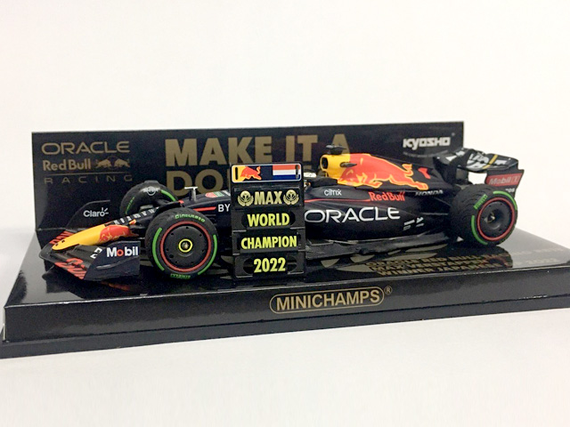 MINICHAMPS（ミニチャンプス）1/43 京商限定 オラクル レッド ブル