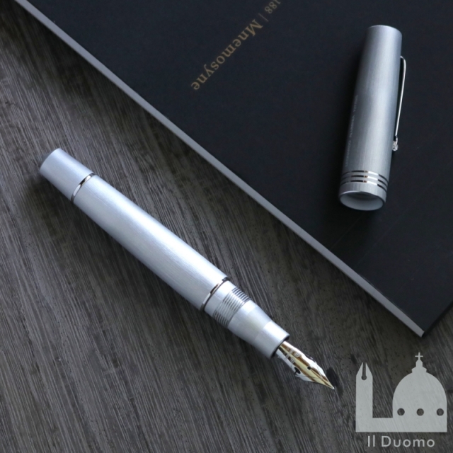 レオナルド 限定生産品 モーメントゼロ アルミナ 万年筆 シルバー