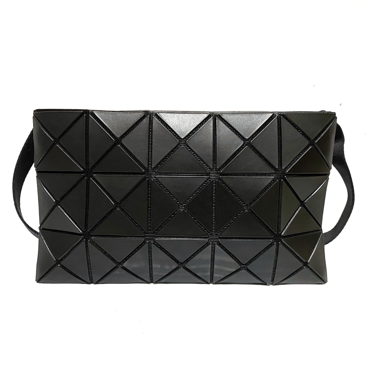 バオバオイッセイミヤケ/ショルダーバッグ/ルーセント マット/黒/PVC