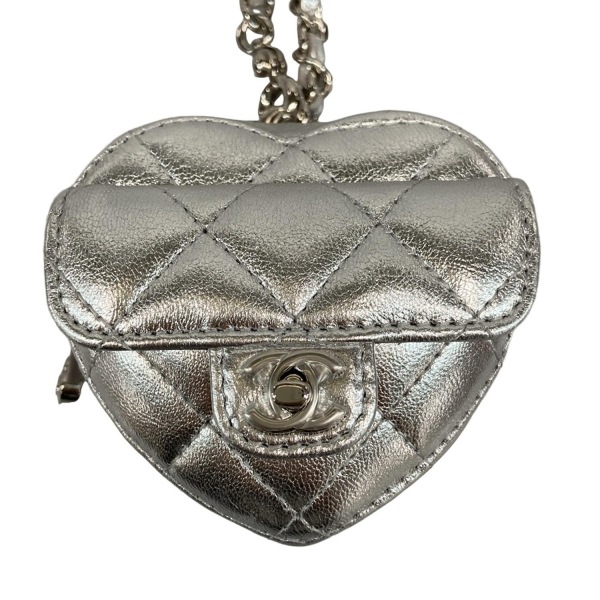 シャネル キーホルダー(チャーム)美品 AP4838 シルバー レザー