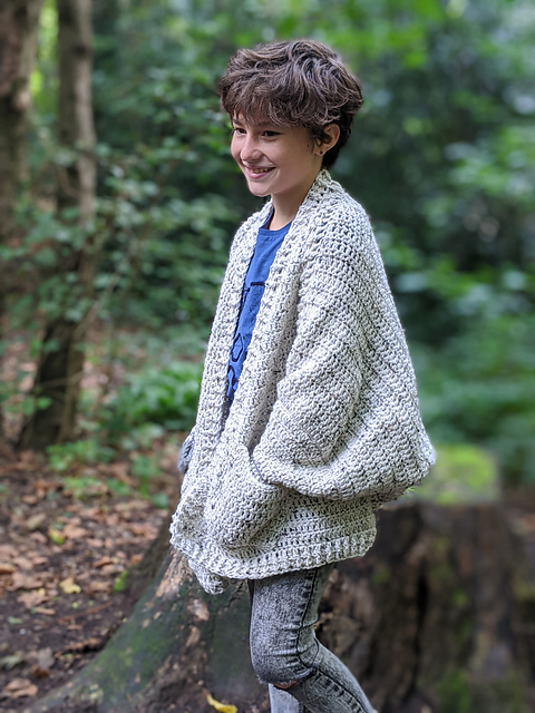 Ravelry: Cosy tweed cardigan pattern by Luz Mendoza