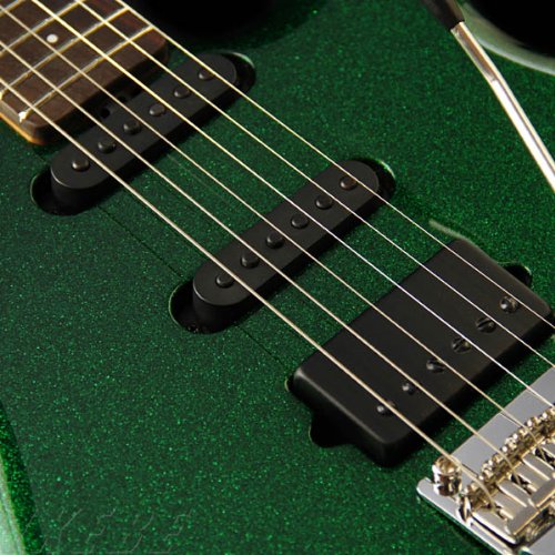 MUSICMAN：スパークルグリーンが美しいスティーブ・ルカサー限定モデル