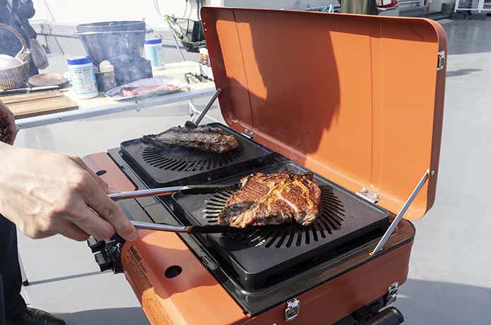 絶対おすすめ！】イワタニの新作スタンド型グリル「グリルスター」は