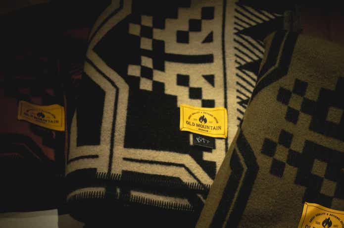 せっかくなら一生モノを】OLD MOUNTAINから男前なウールブランケットが