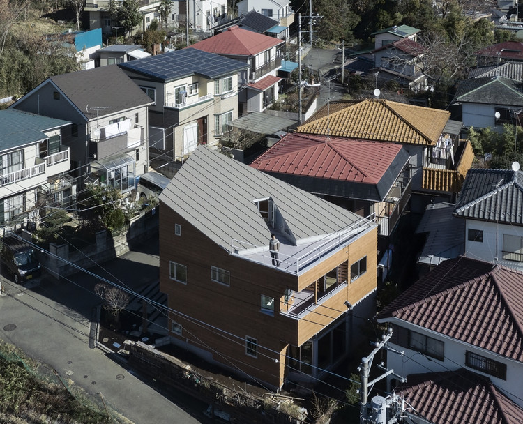 House on the Hill / KOMINORU Design | ArchDaily