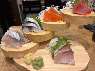 パークホテル東京で故・児玉清さん「切り絵展」－ゆかりの食事も提供