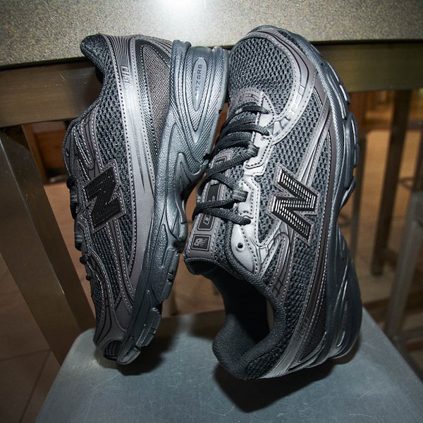 Chaussure athlétique New Balance 740 Noir et noir | JourneysCanada